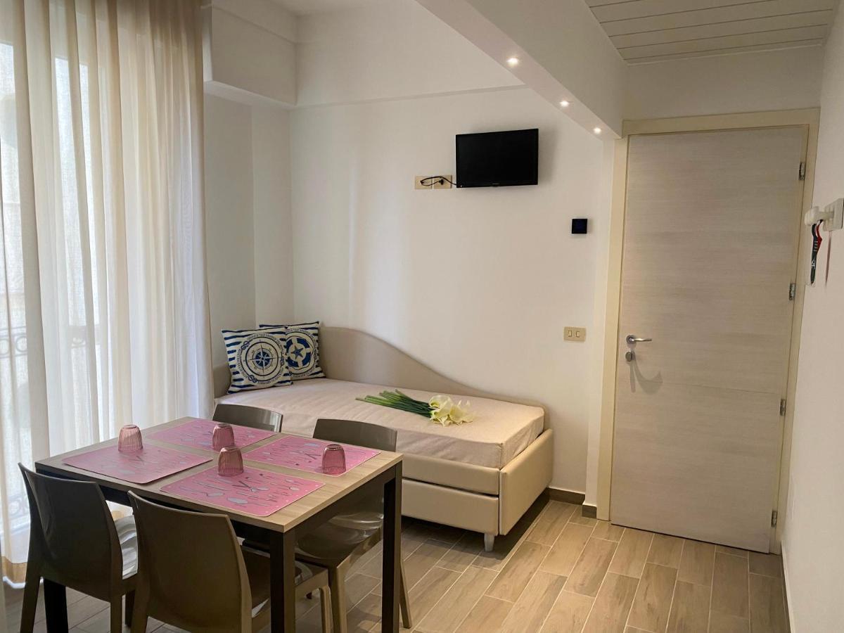 Hotel Philadelphia Cattolica Exterior foto